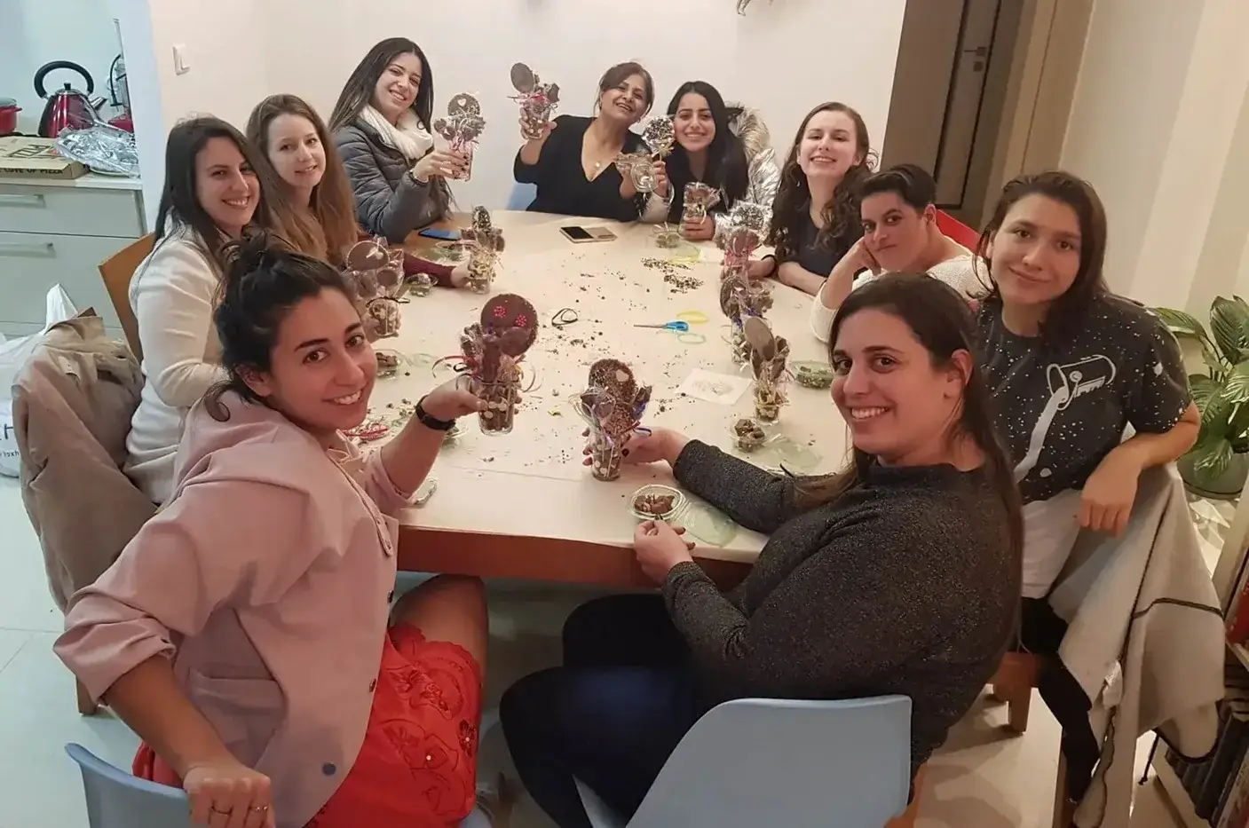 שולחן סדנת שוקולד מרהיב