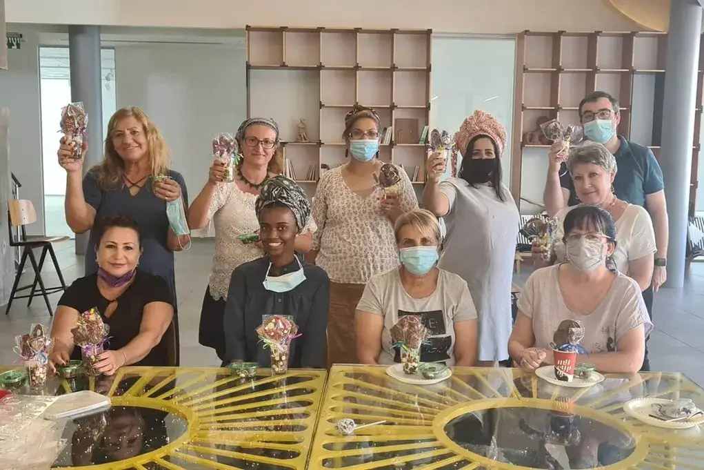 סדנת שוקולד בעינביז שוקולד - פעילויות מיוחדות ליום הולדת