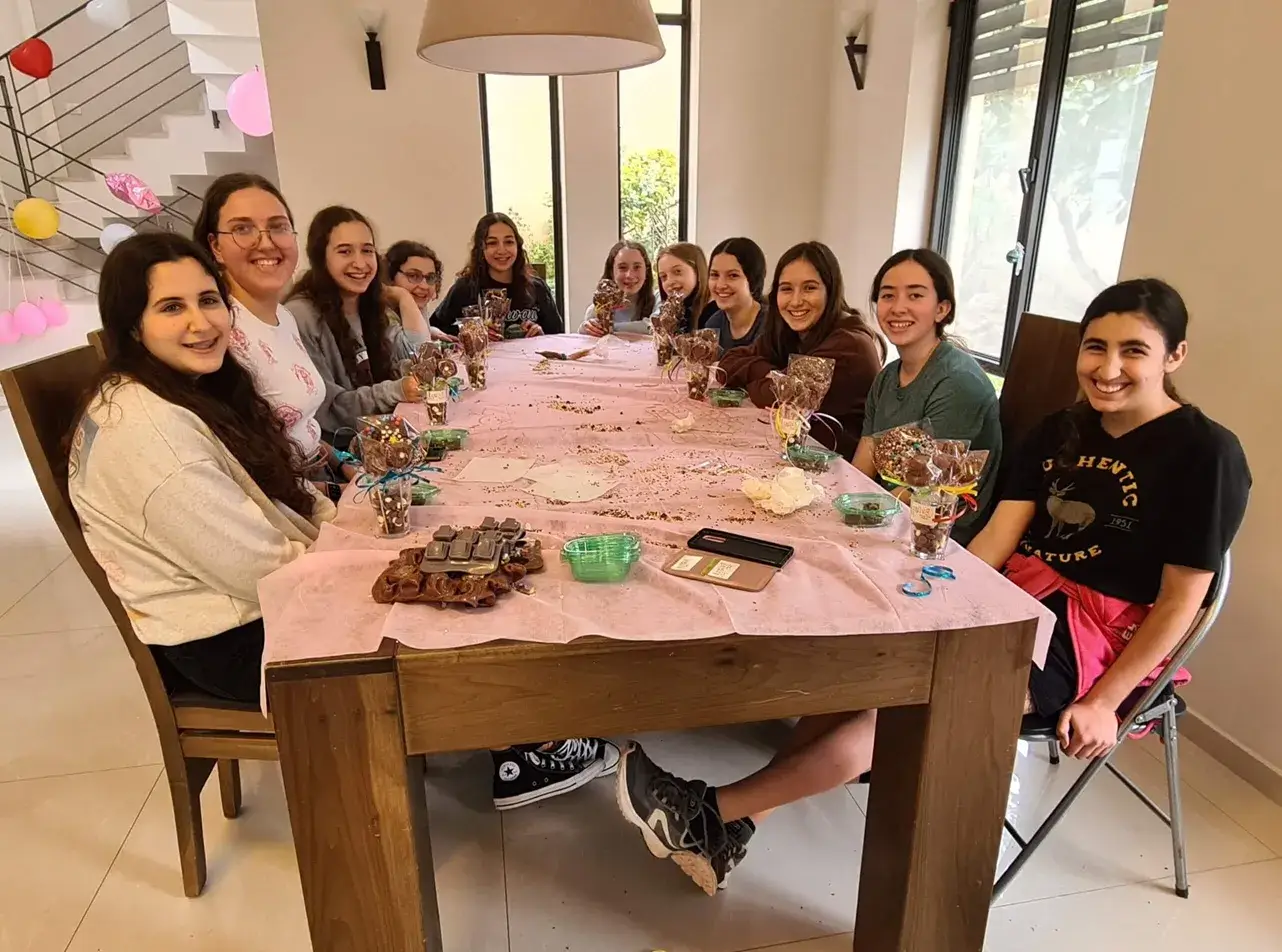 סדנת שוקולד בעינביז שוקולד - הכי טעים ללקק את הכף!