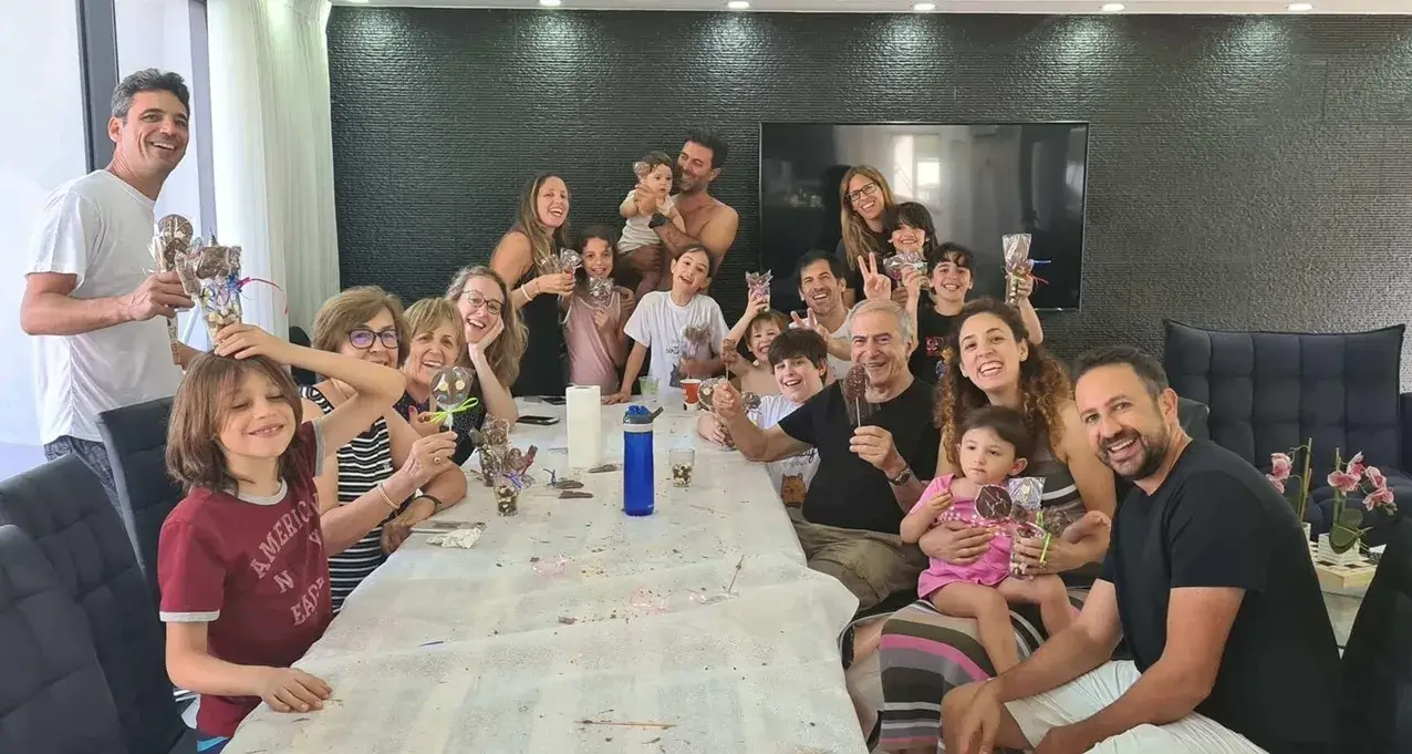 סדנת שוקולד בעינביז שוקולד - מרגישים כמו שוקולטיירים אמיתיים