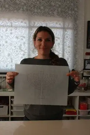 עינביז שוקולד - חנוכייה משוקולד